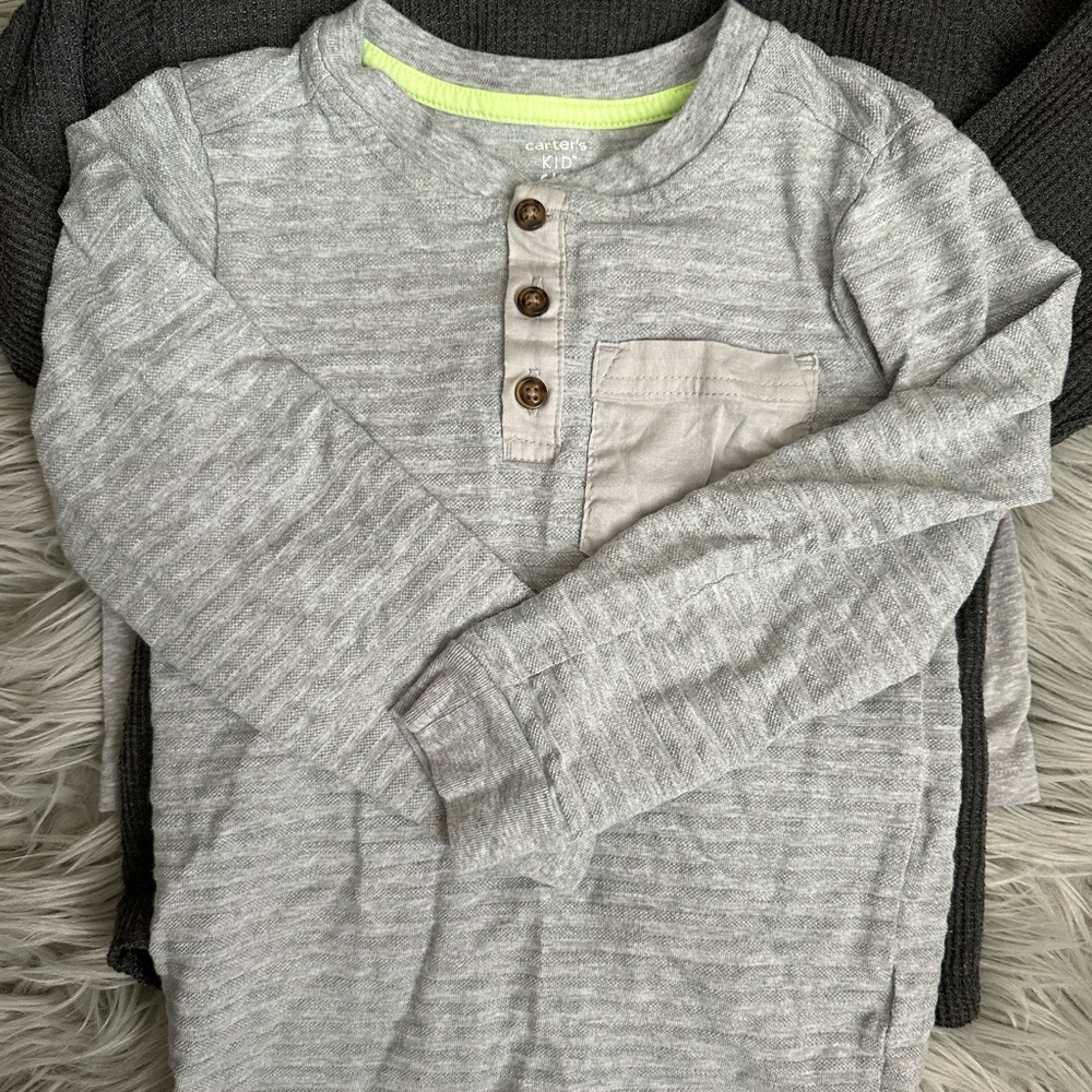 Bundle of 3 layering tops - Picture 2 of 7